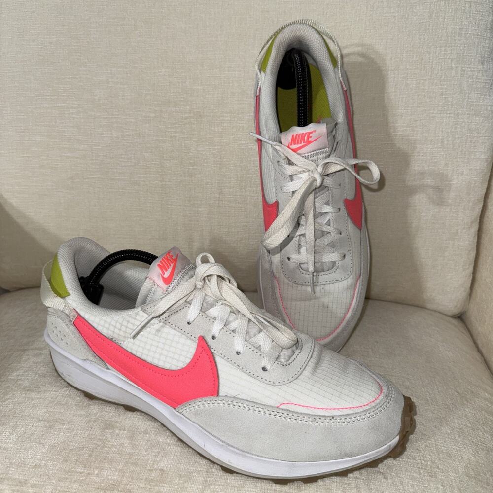 Nike Women’s Sail Aster Pink Gray Waffle Debut FJ4572-100 Sneakers Size 12 EUC